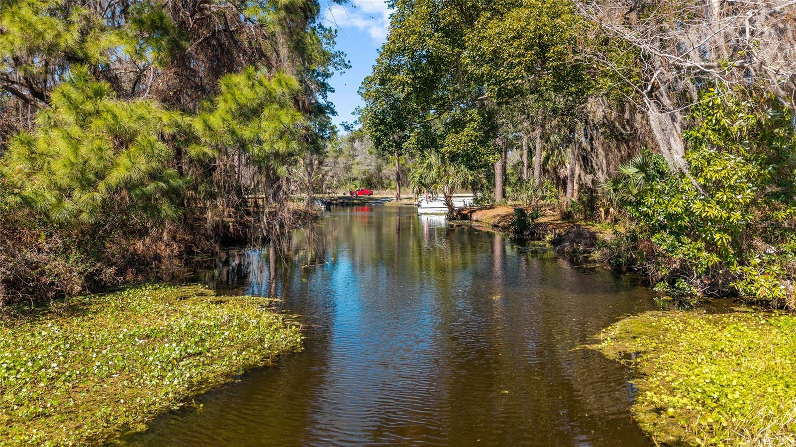 RIVER RETREATS - Residential