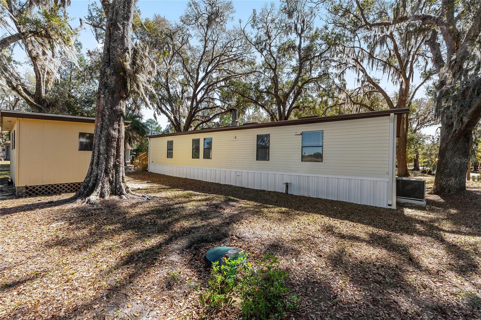 RIVER RETREATS - Residential