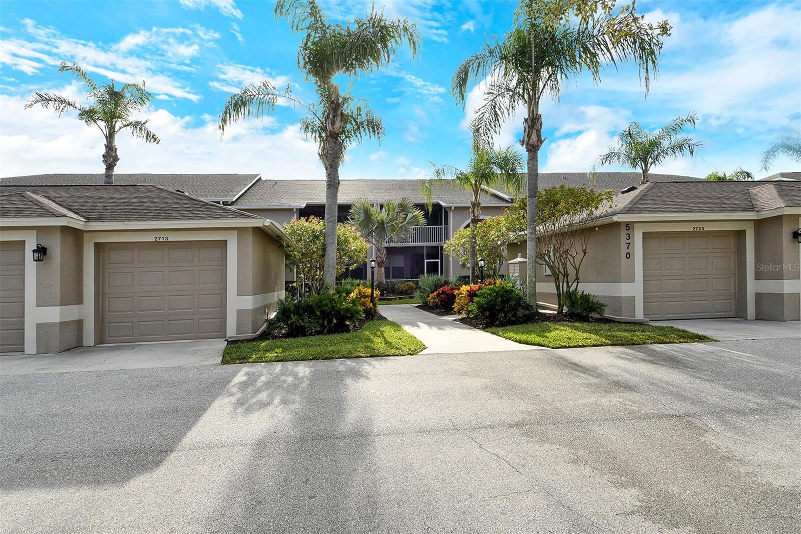 HERITAGE OAKS GOLF & COUNTRY CLUB - Residential