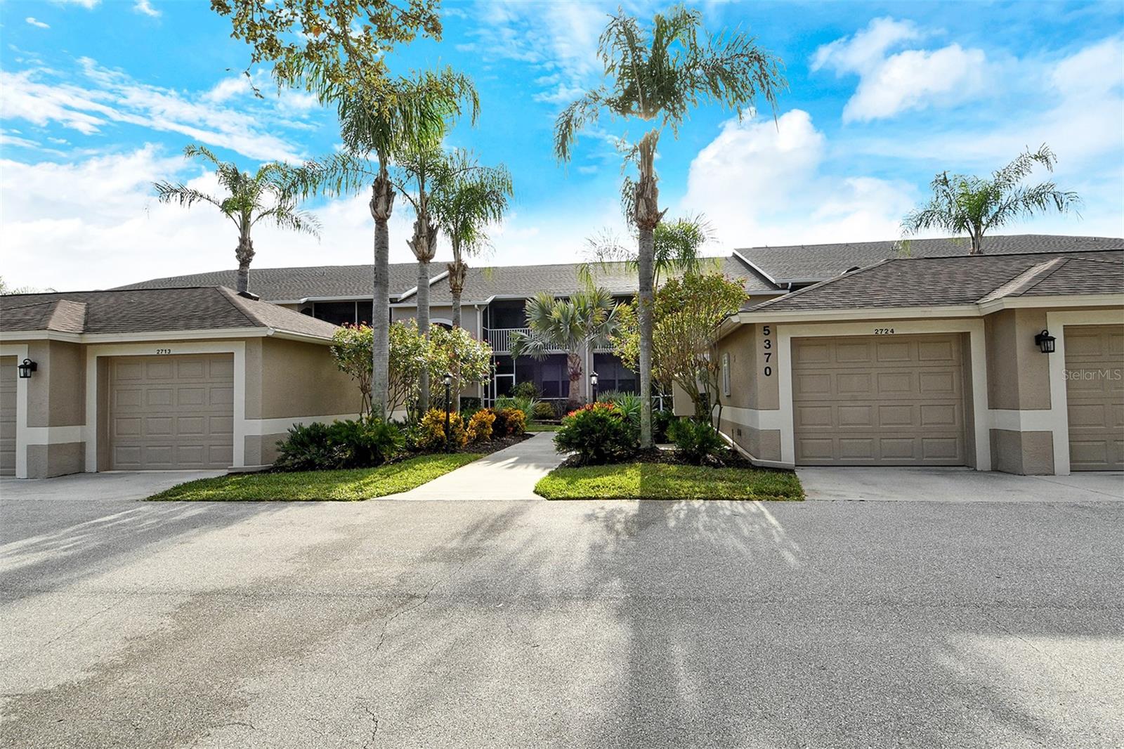HERITAGE OAKS GOLF & COUNTRY CLUB - Residential