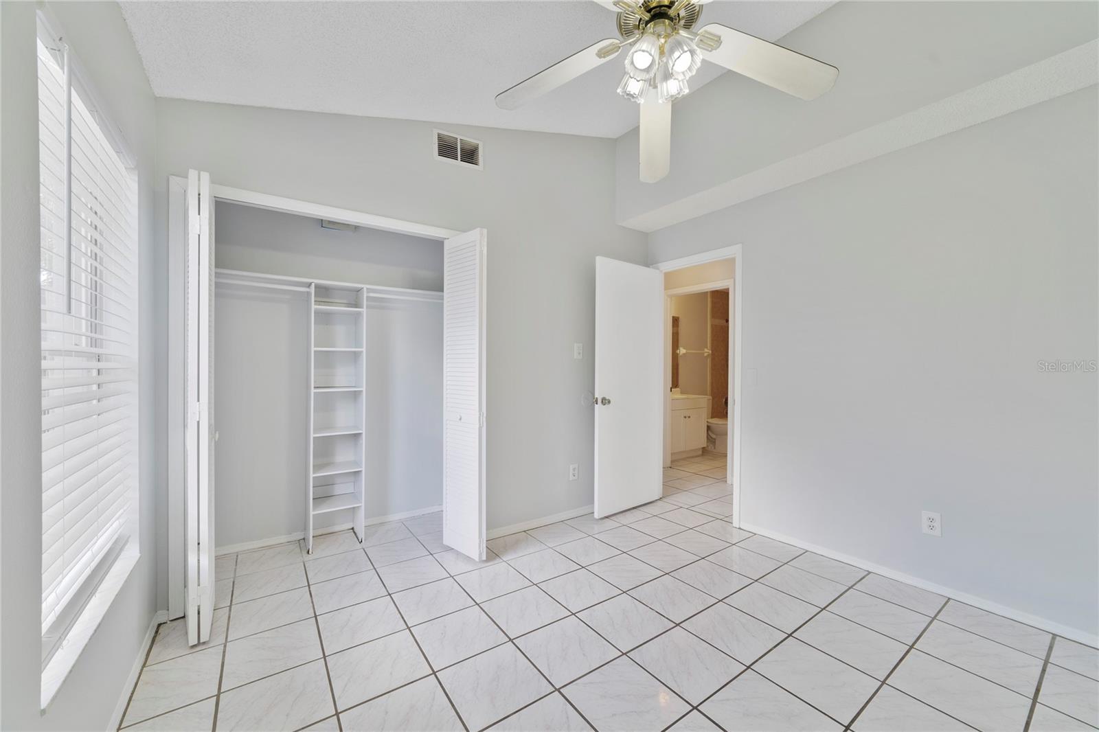 PINEY WOODS POINT - Residential
