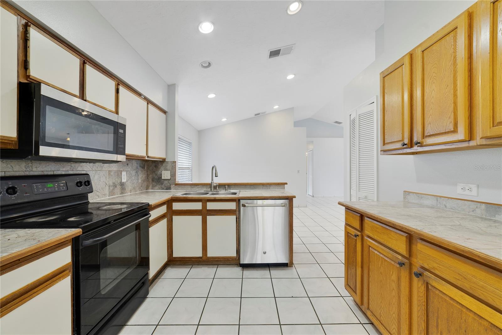 PINEY WOODS POINT - Residential