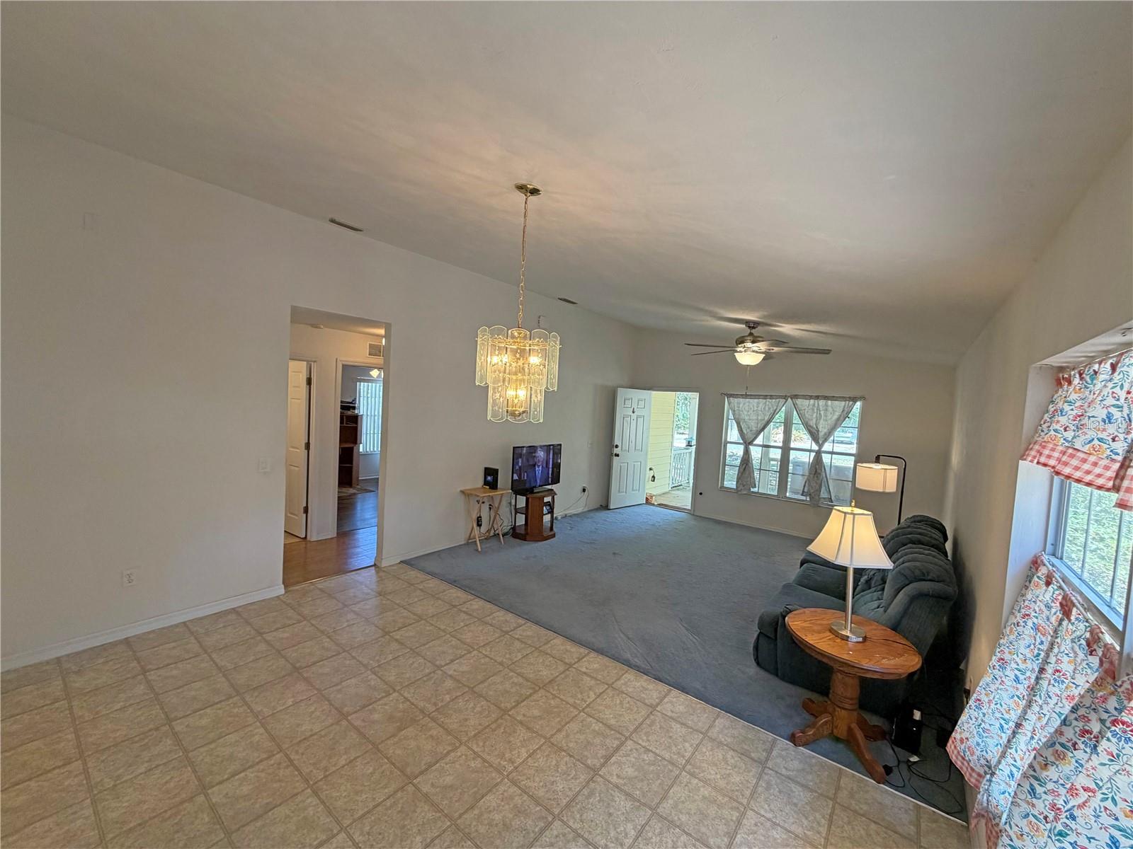ASHLEY OAKS HAW - Residential