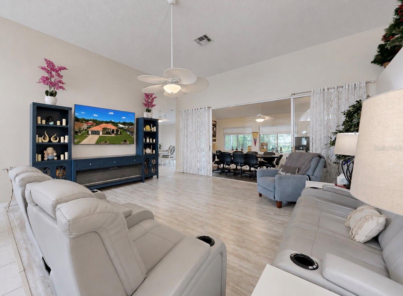 SUN CITY CENTER UNIT 52 - Residential