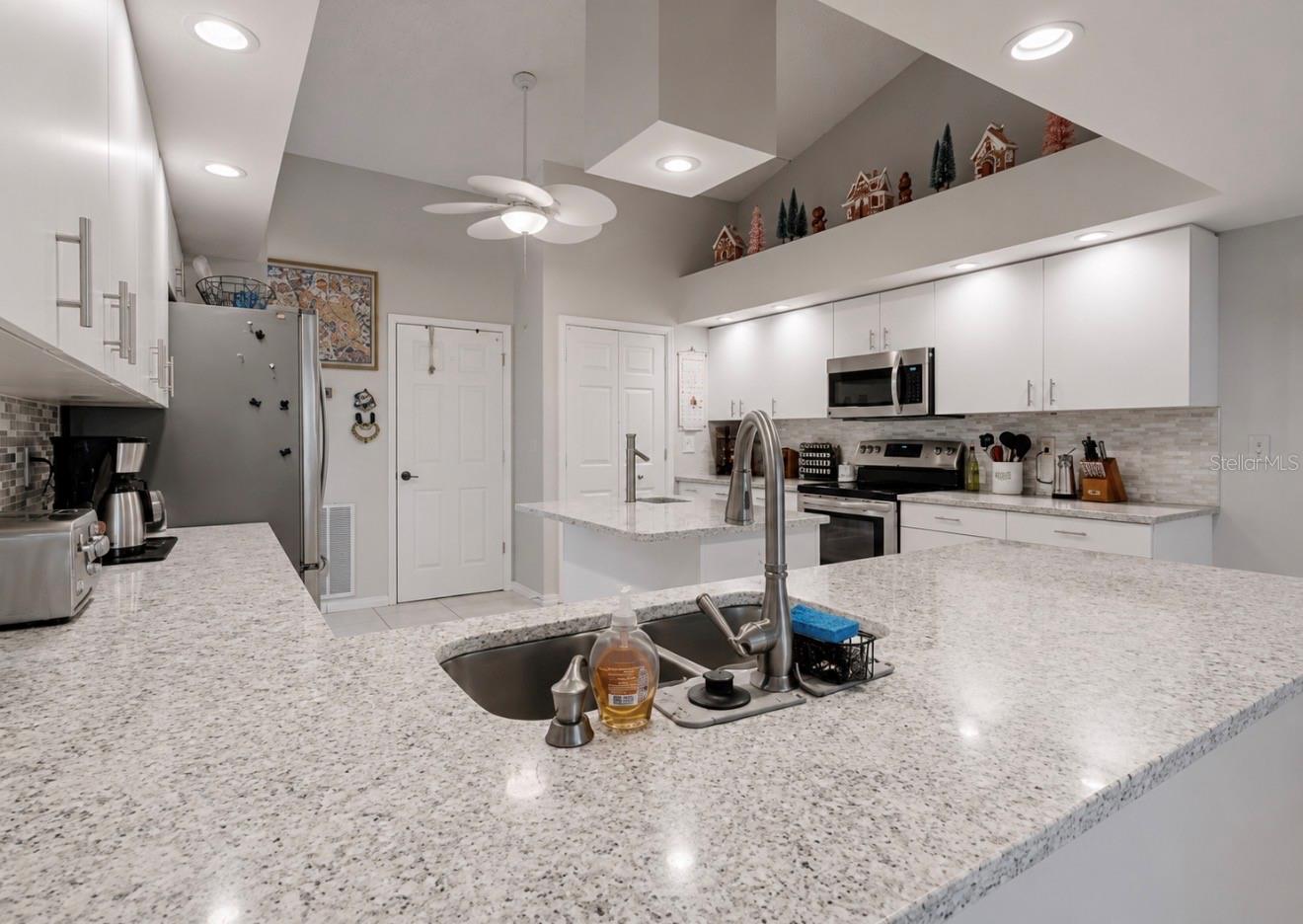 SUN CITY CENTER UNIT 52 - Residential