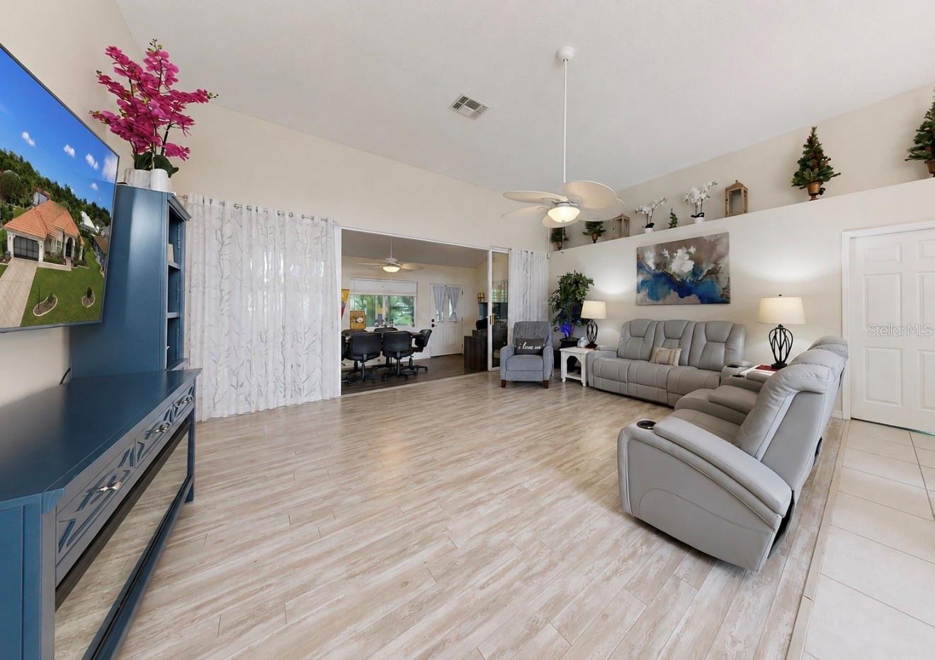 SUN CITY CENTER UNIT 52 - Residential