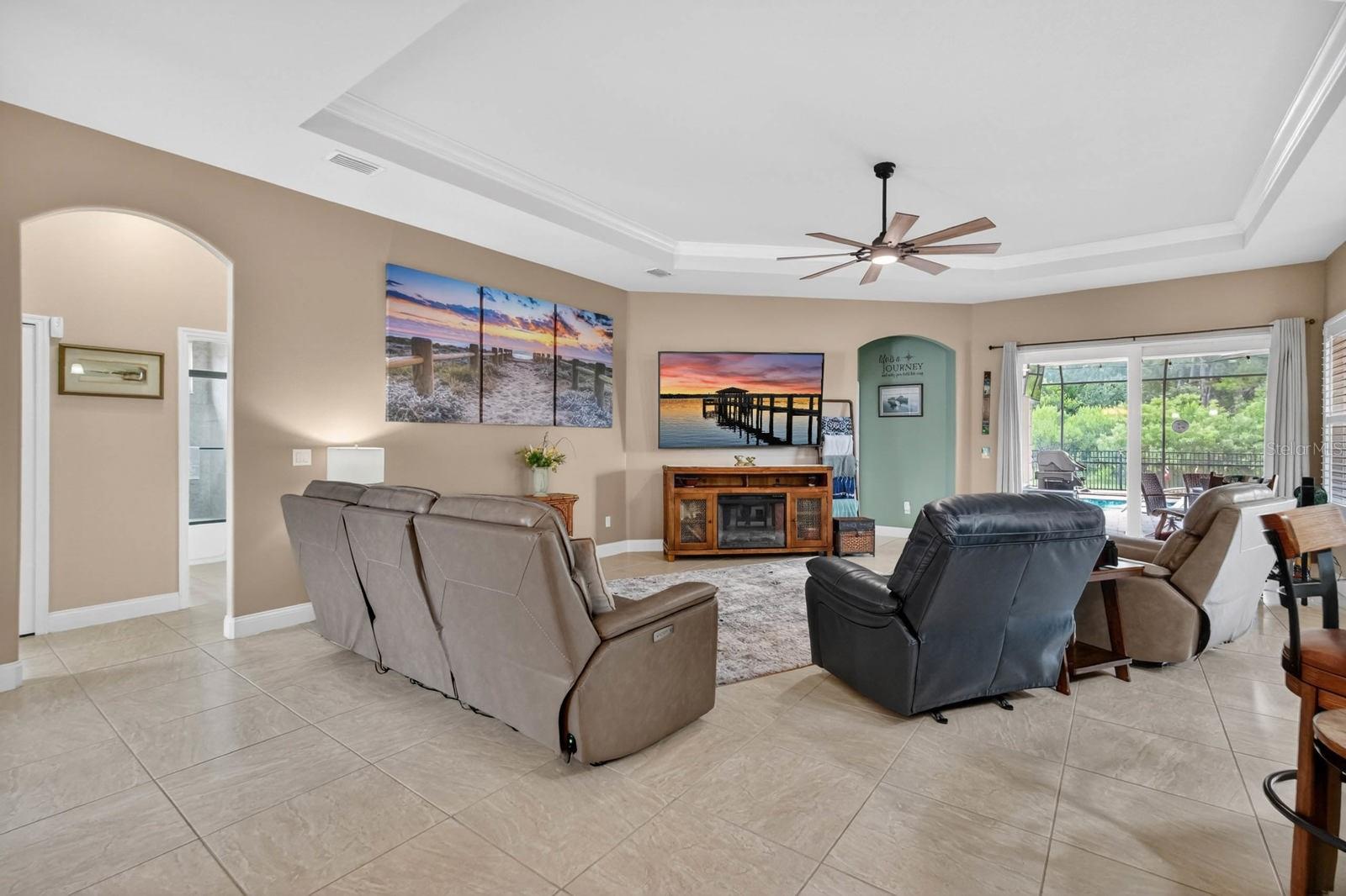 VERANO/VENETIAN BAY - Residential