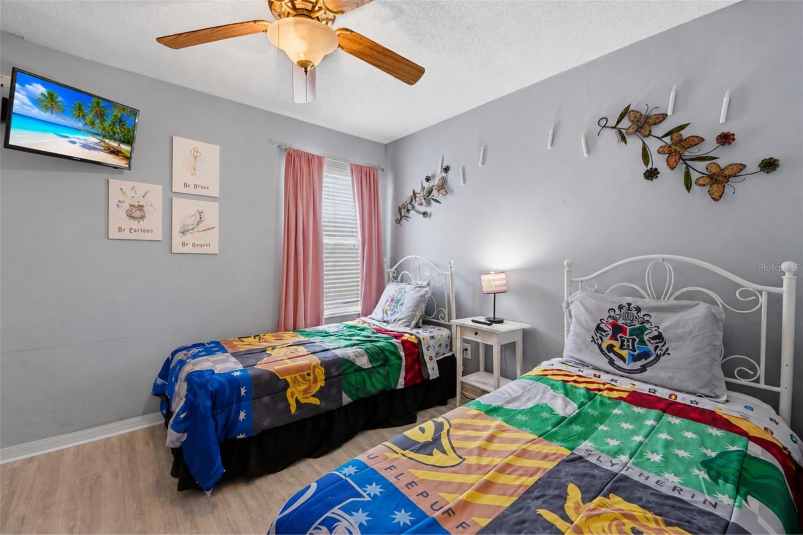 EMERALD ISLAND RESORT PH 4 - Residential