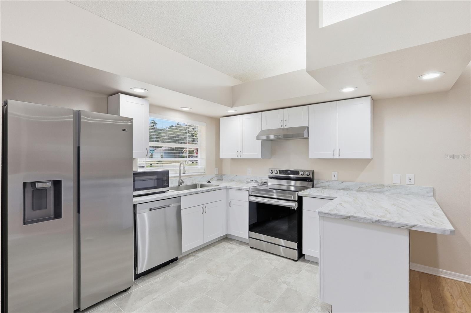 RANDOM OAKS PH I - Residential