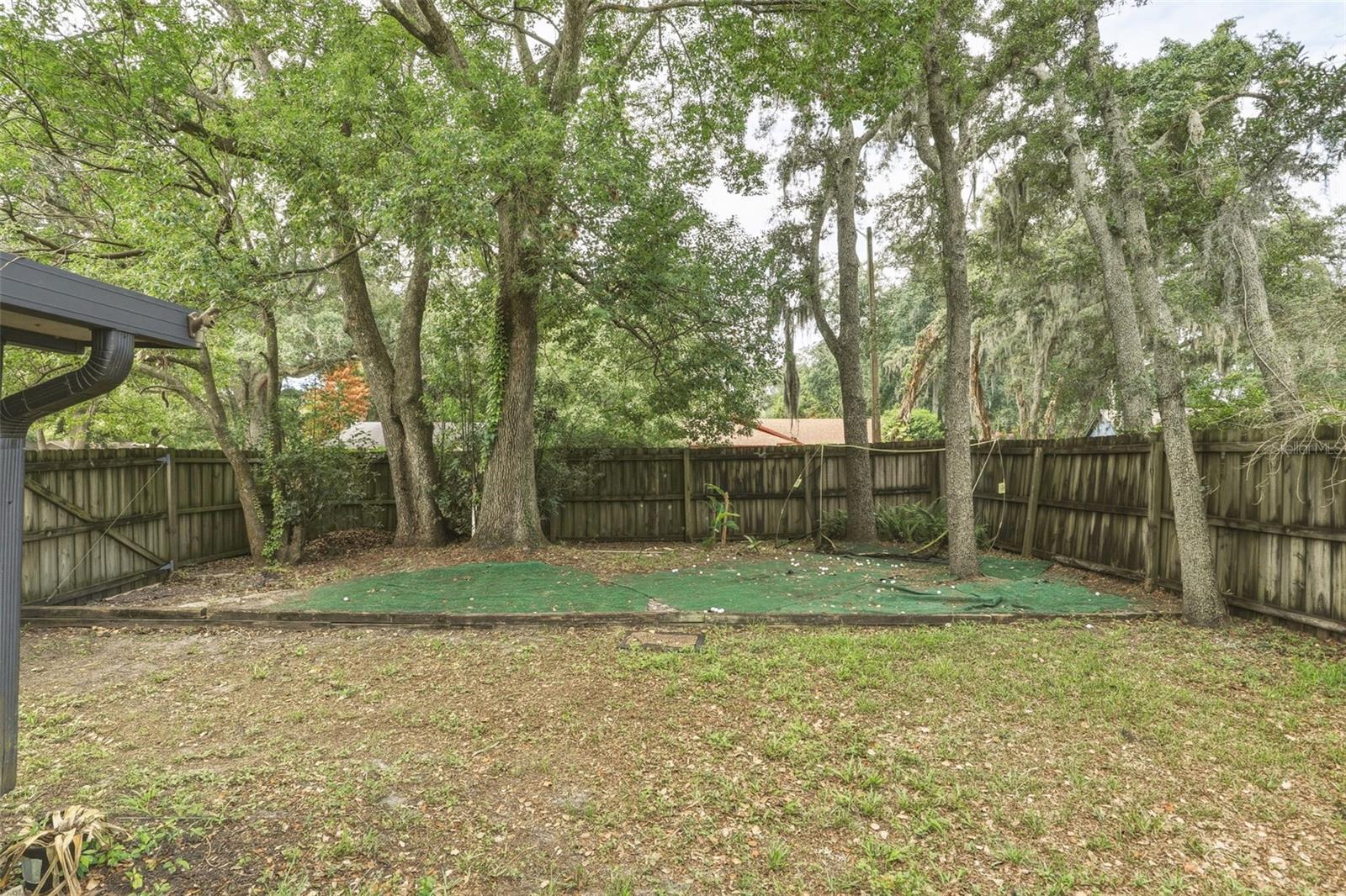 RIVERSIDE WOODS - Residential