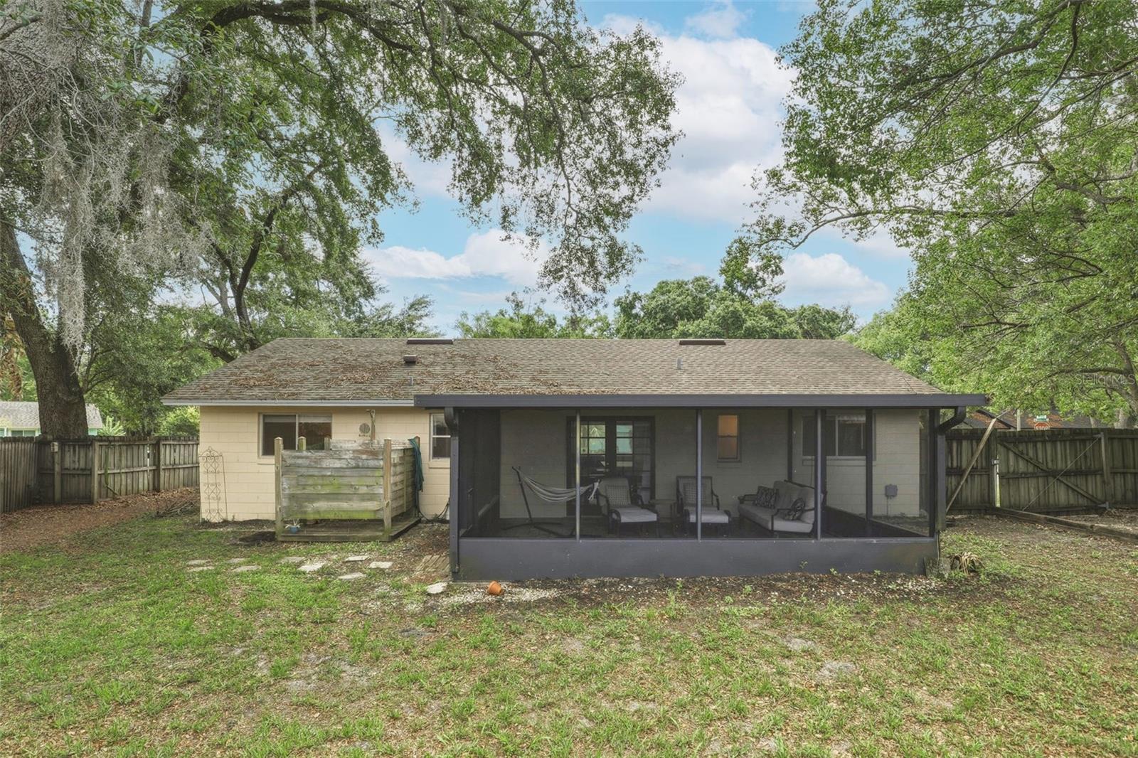 RIVERSIDE WOODS - Residential