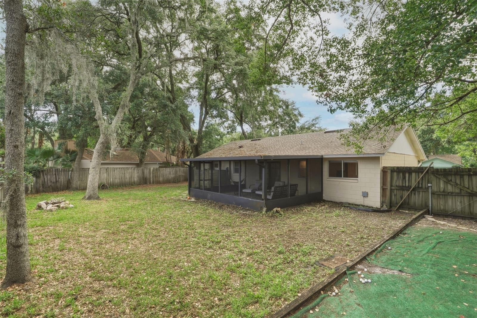 RIVERSIDE WOODS - Residential