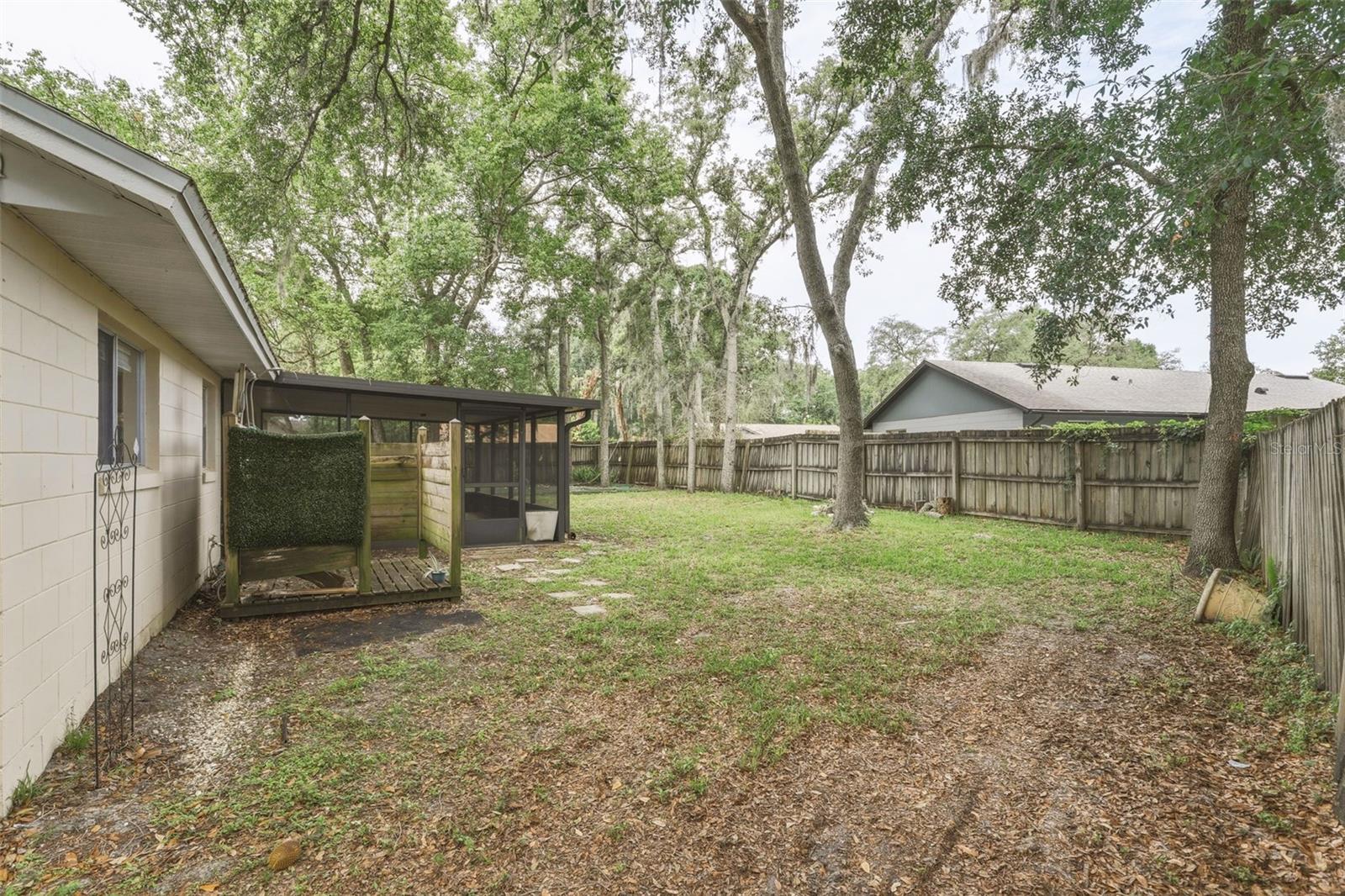 RIVERSIDE WOODS - Residential