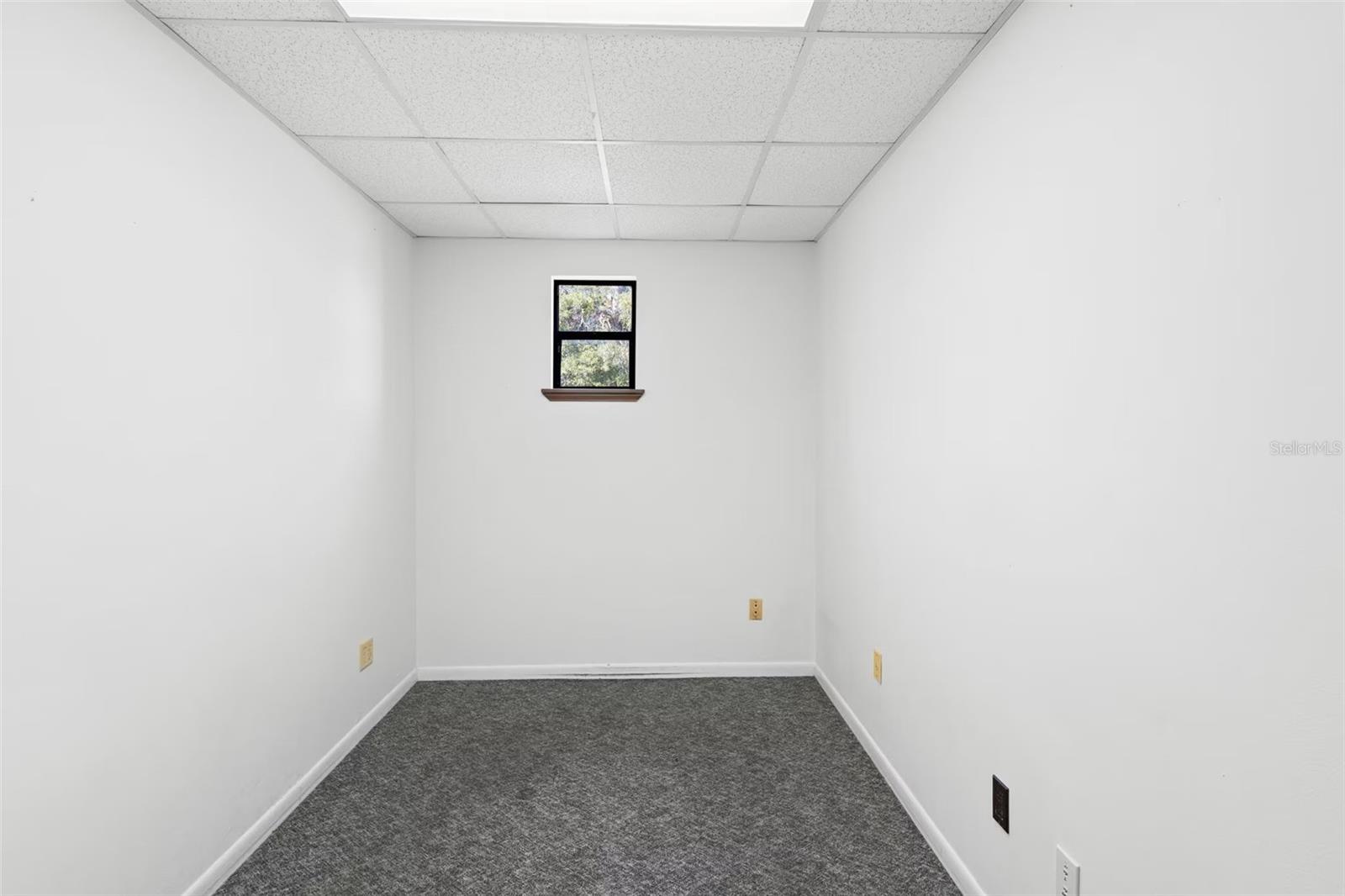 DENNISTONS ORANGE CITY DELAND FARMS - Commercial Lease