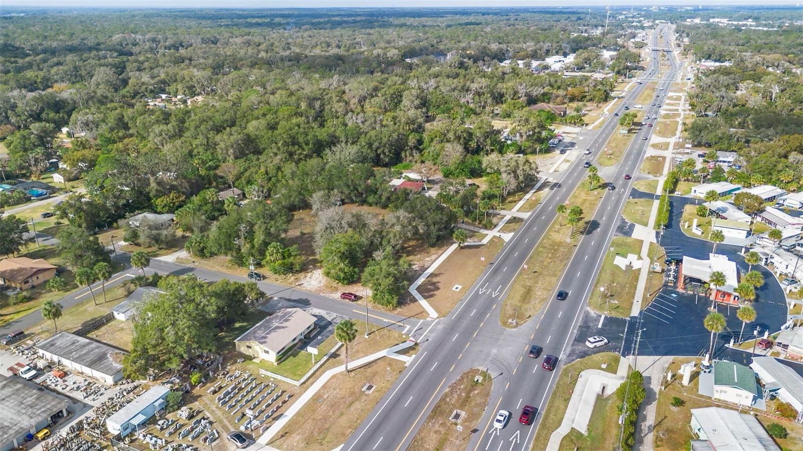 DENNISTONS ORANGE CITY DELAND FARMS - Commercial Lease