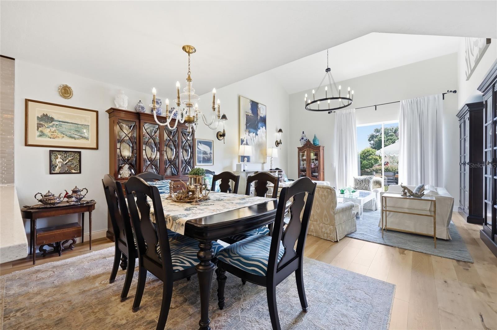 PEMBROOKE - Residential