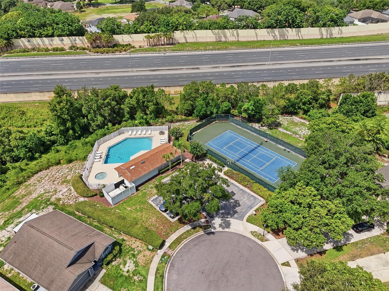 PEMBROOKE - Residential