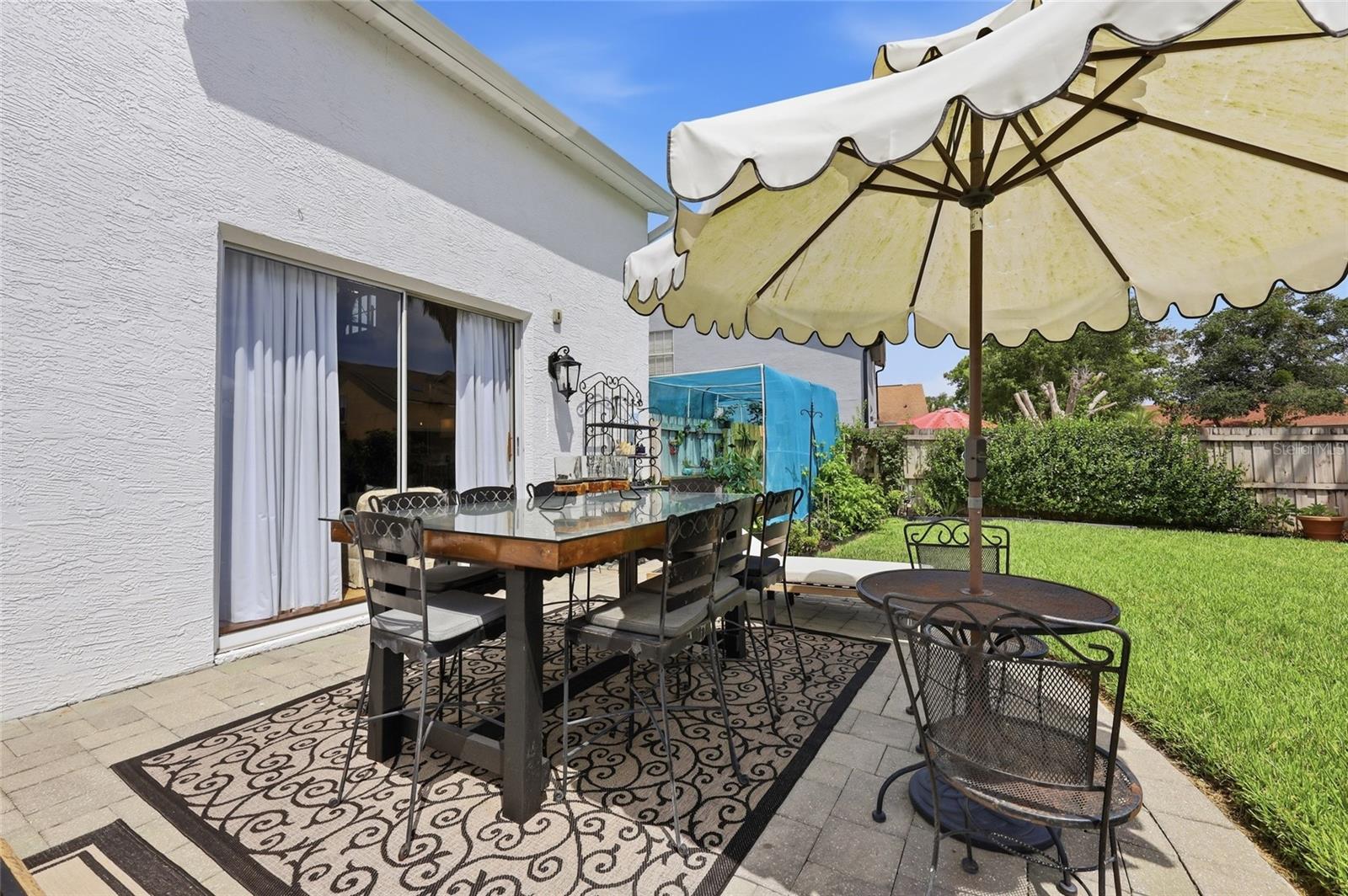 PEMBROOKE - Residential