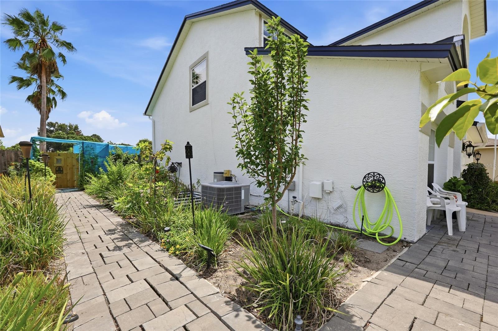 PEMBROOKE - Residential
