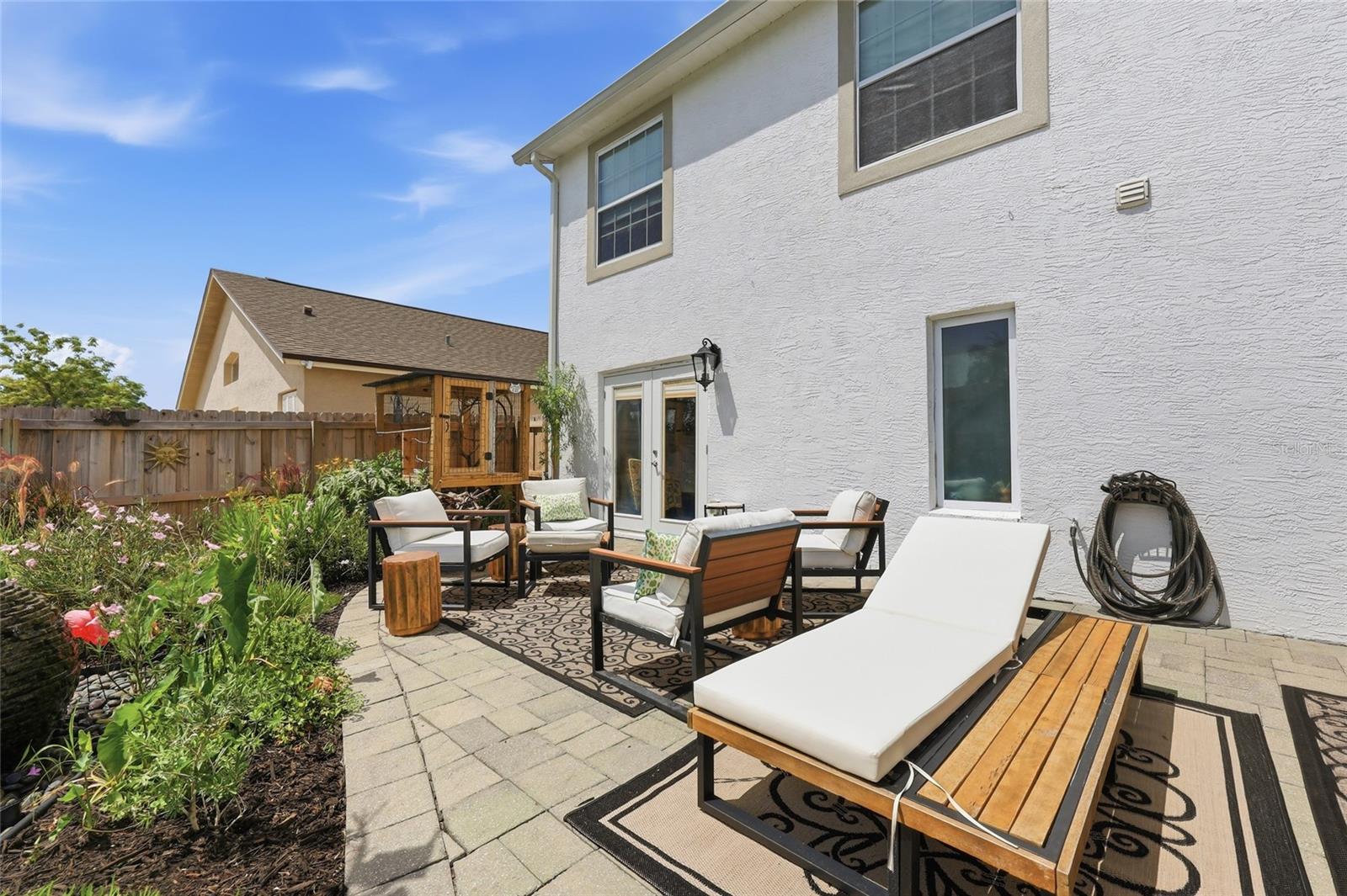PEMBROOKE - Residential