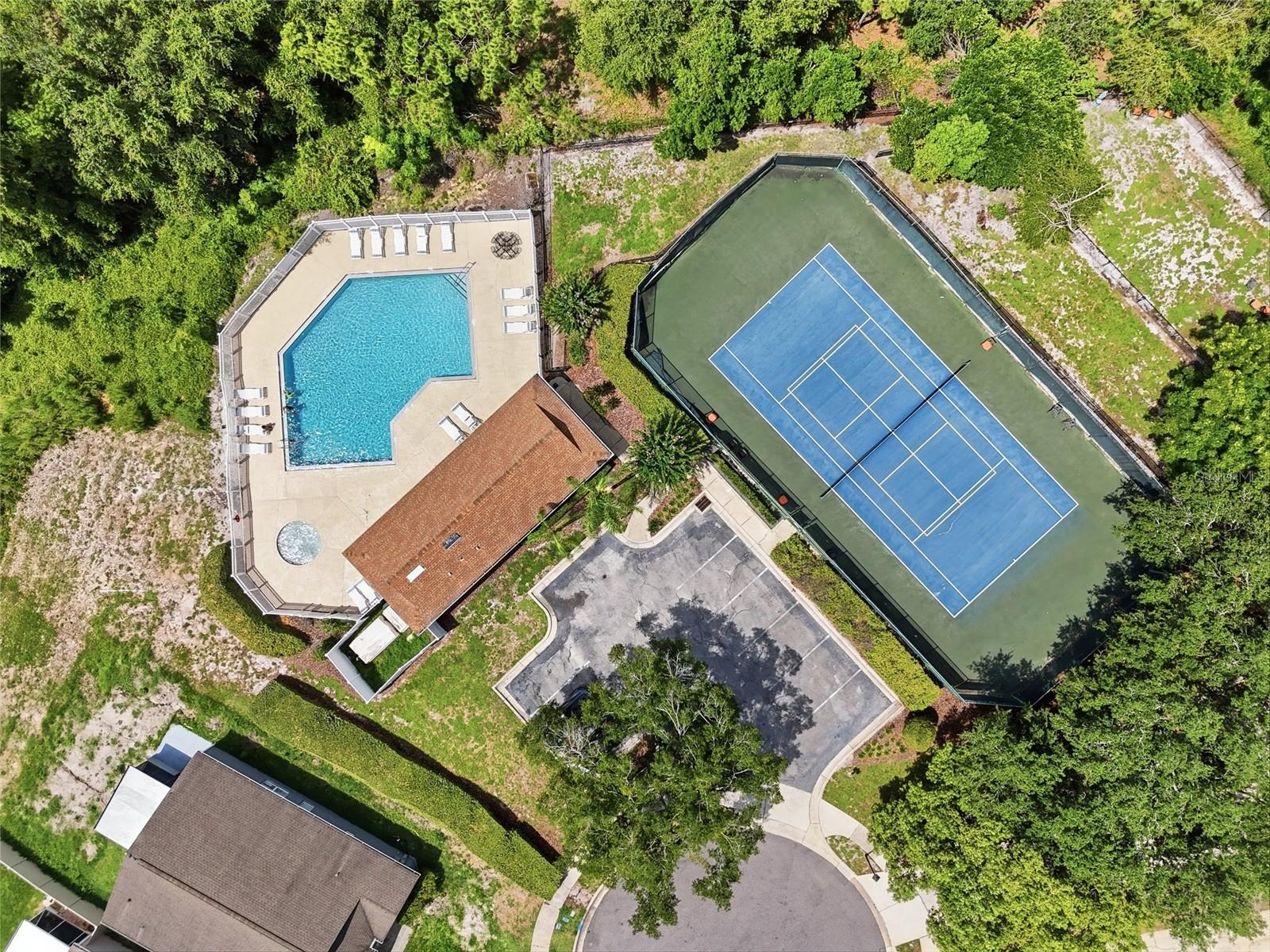 PEMBROOKE - Residential
