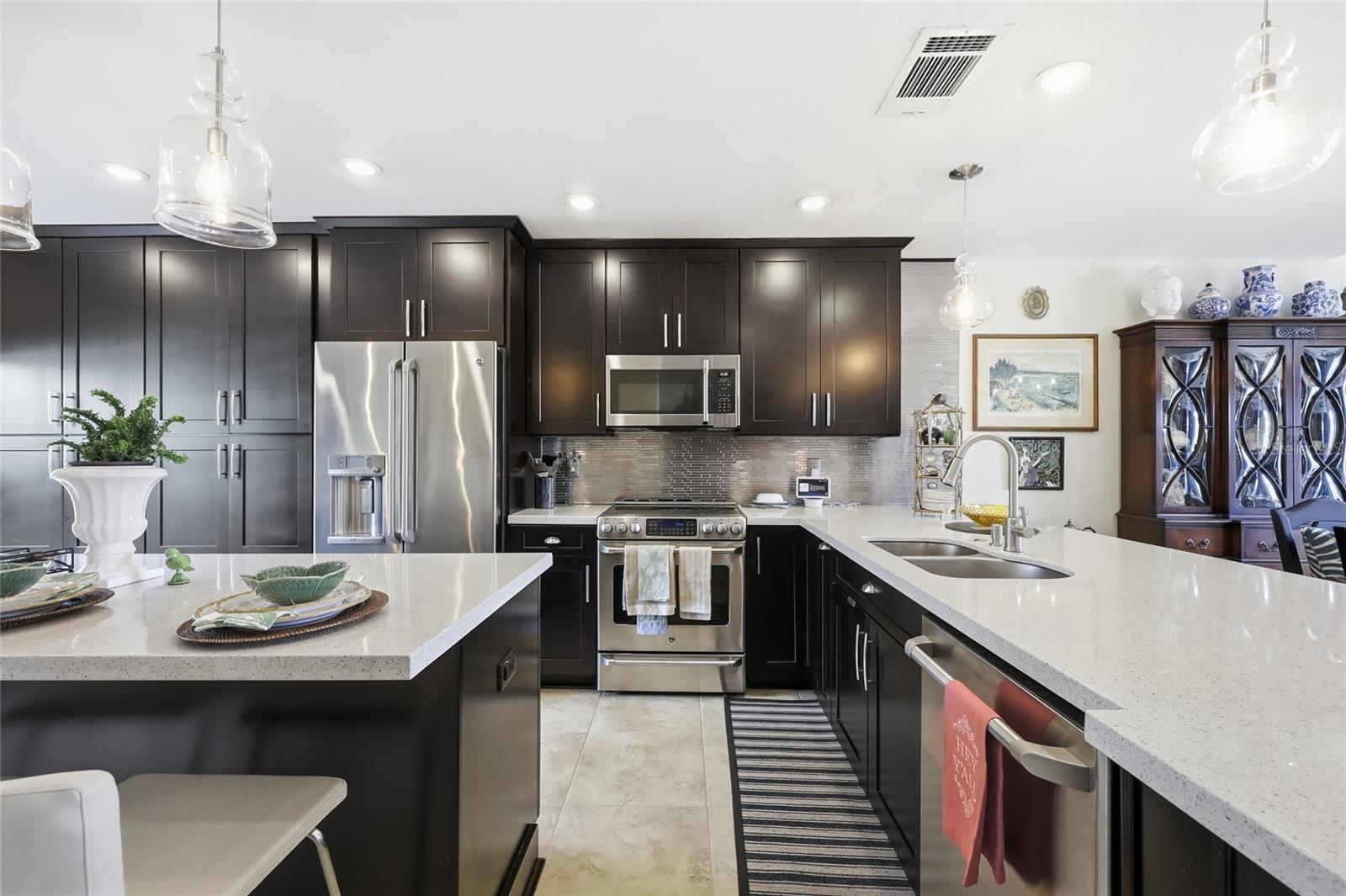 PEMBROOKE - Residential