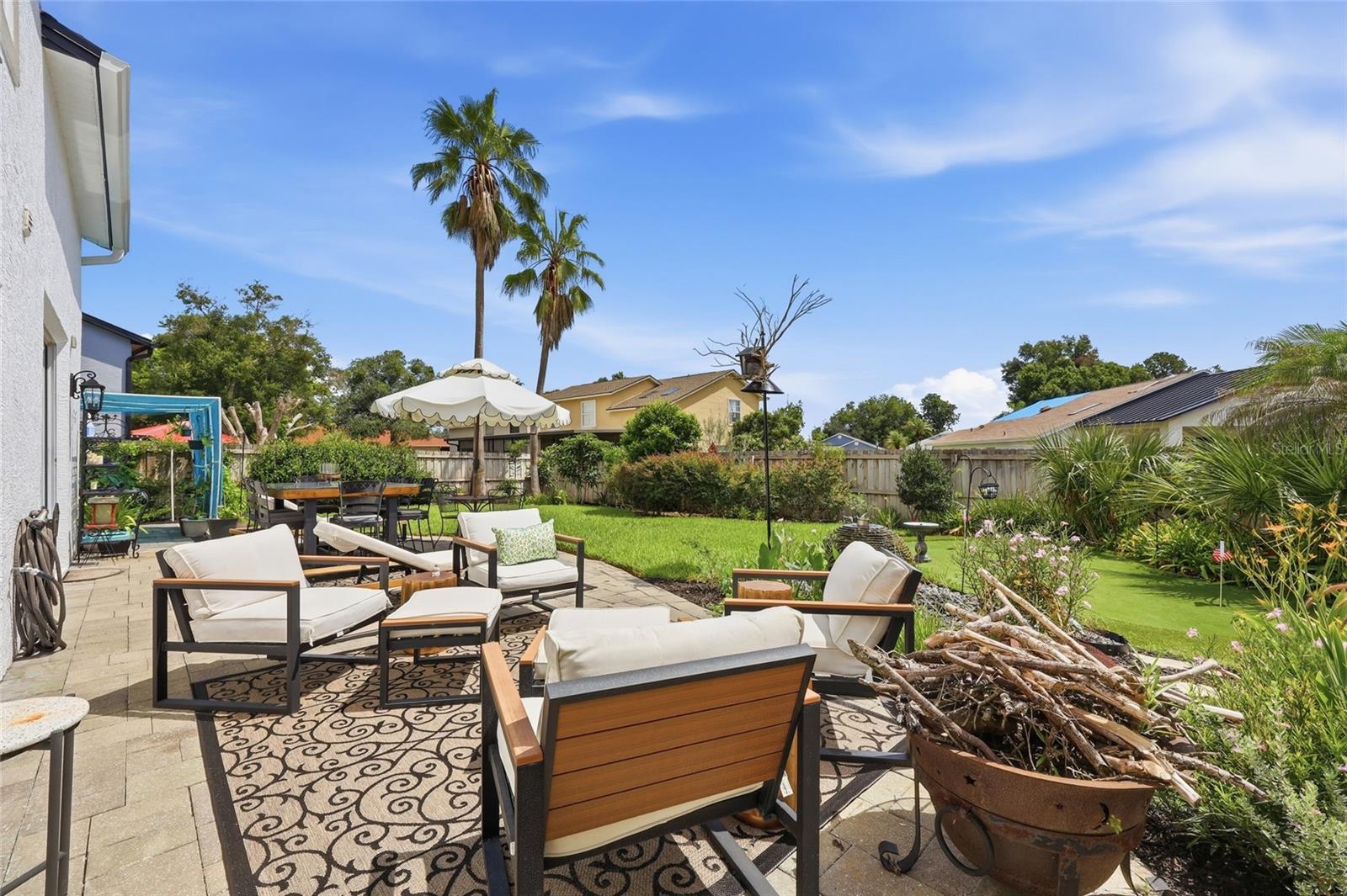 PEMBROOKE - Residential