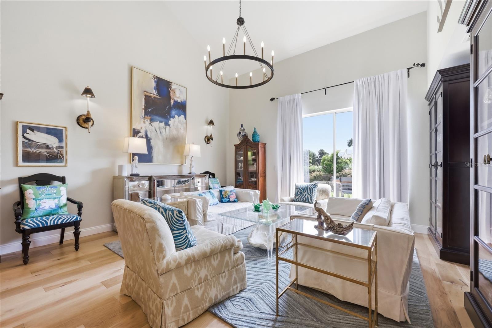 PEMBROOKE - Residential