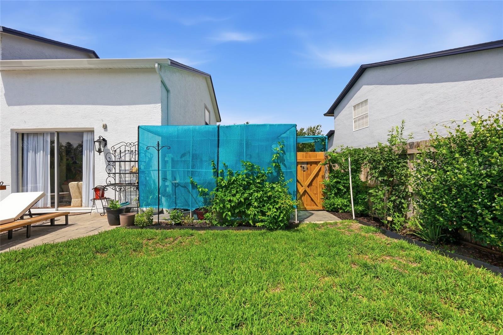 PEMBROOKE - Residential