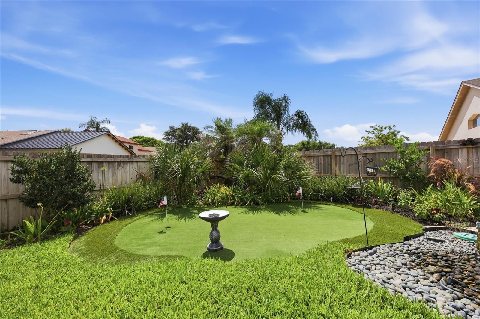 PEMBROOKE - Residential