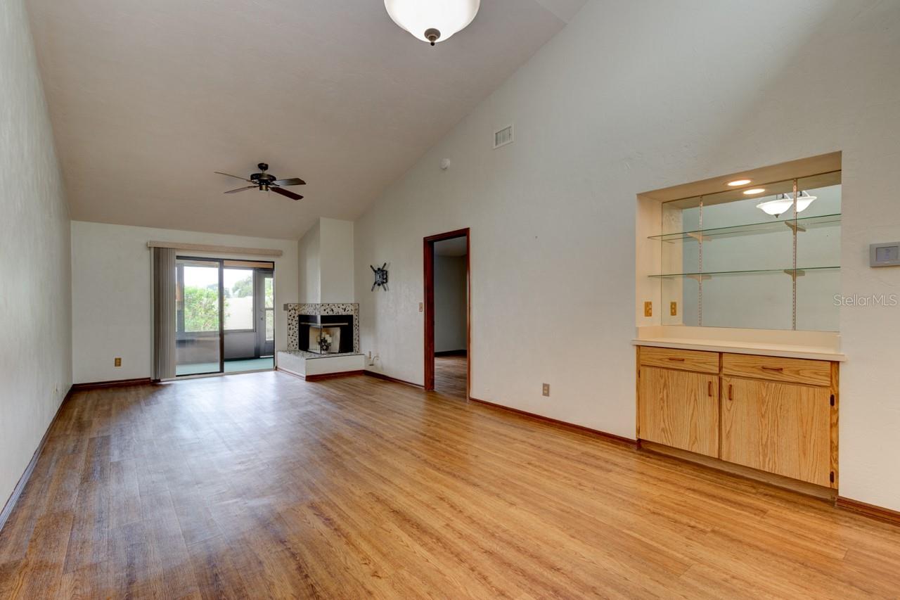 CHARTER OAKS TWNHMS - Residential