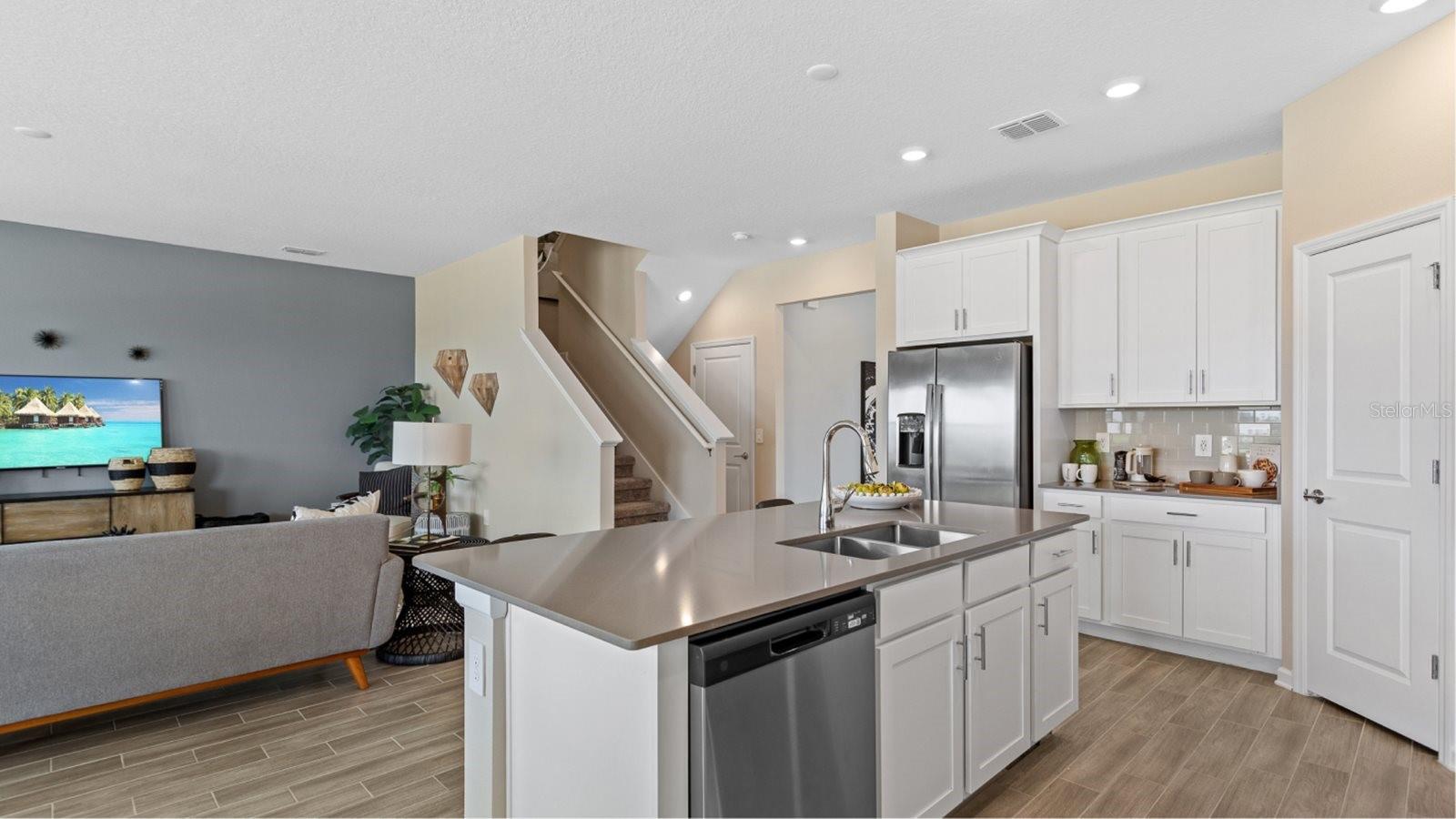 PROVIDENCE GARDEN HILLS 50S - Residential