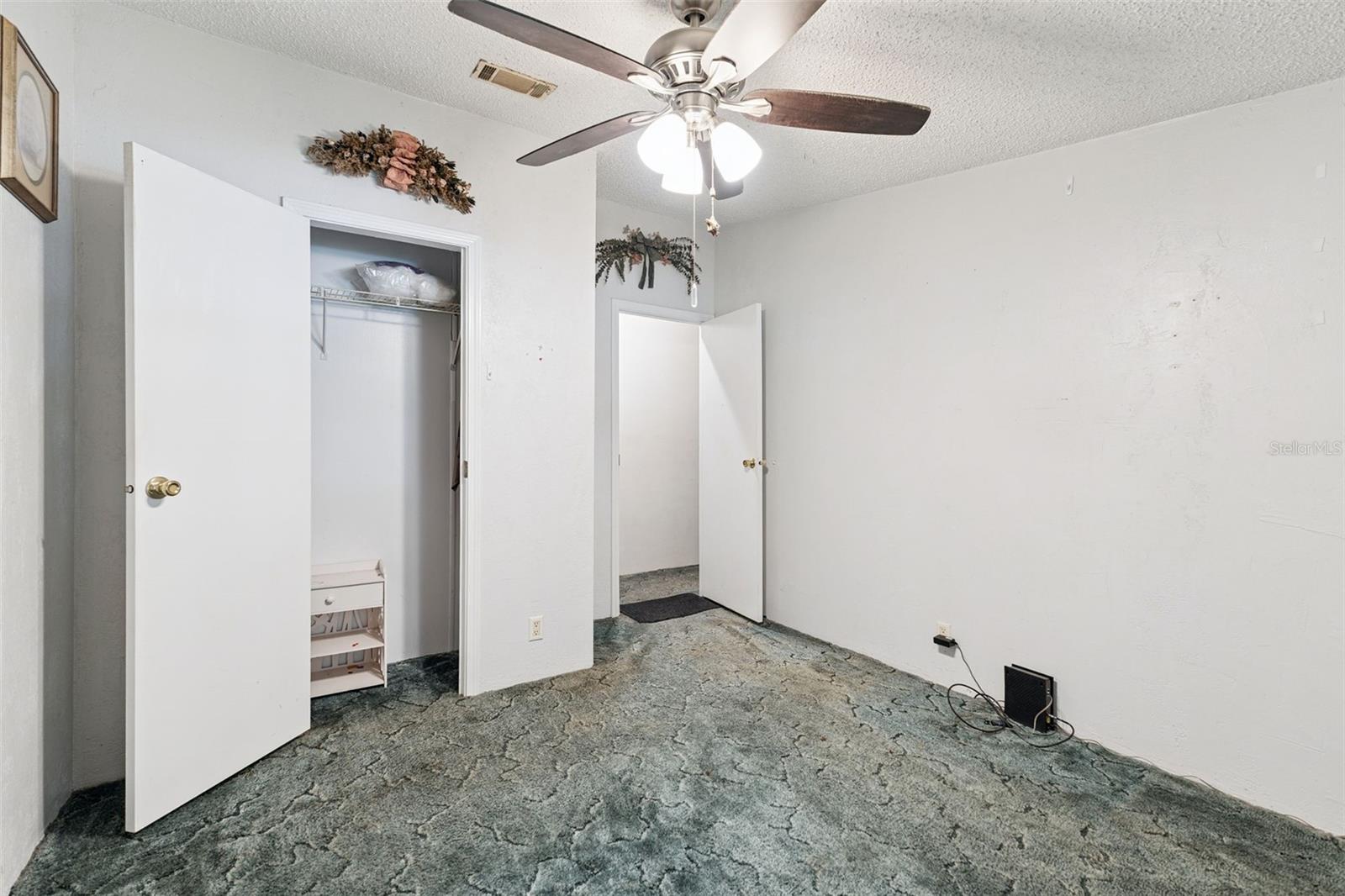 LAKEWOOD ACRES - Residential