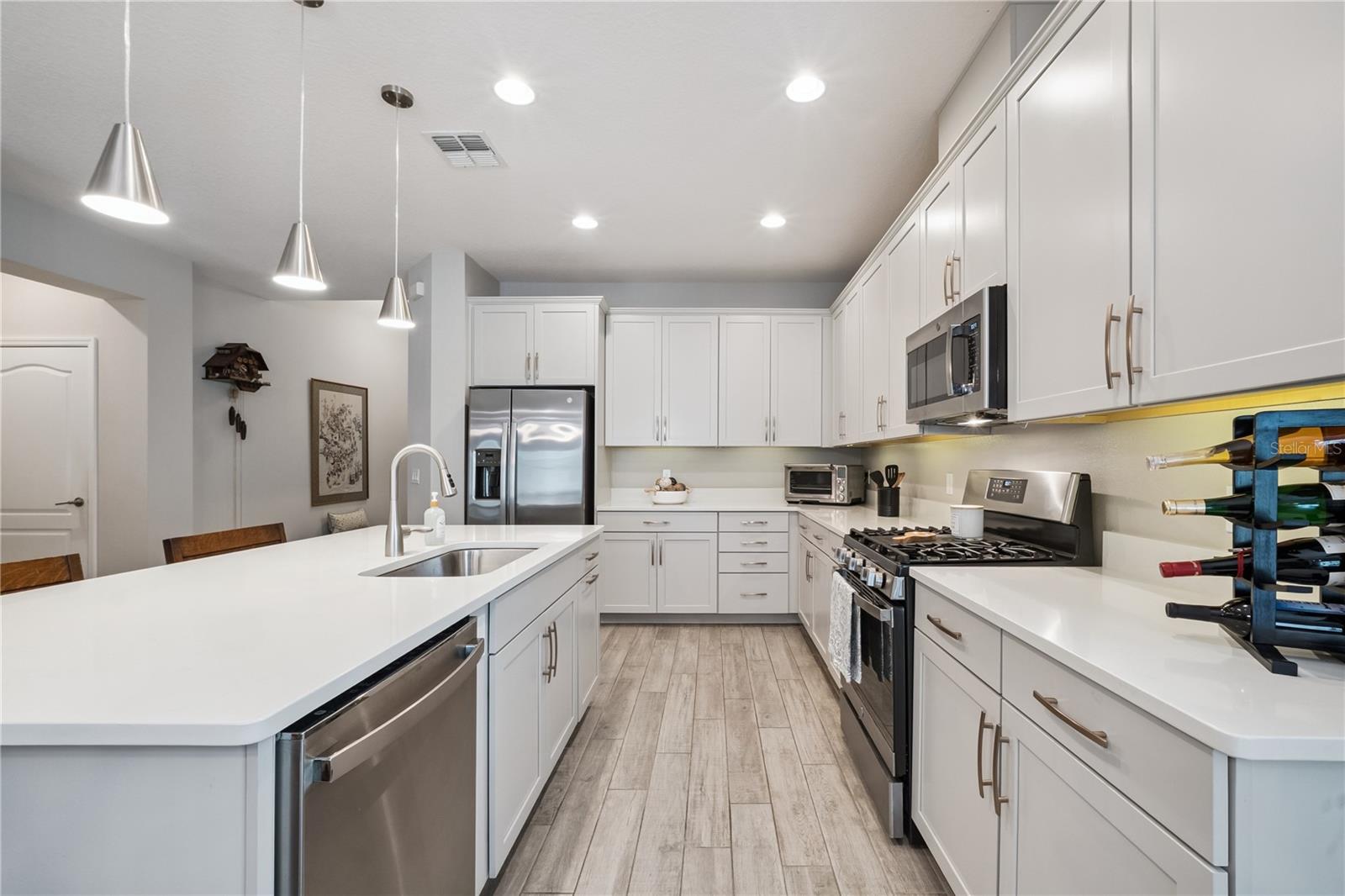 HULL ISLAND AT OAKLAND - Residential