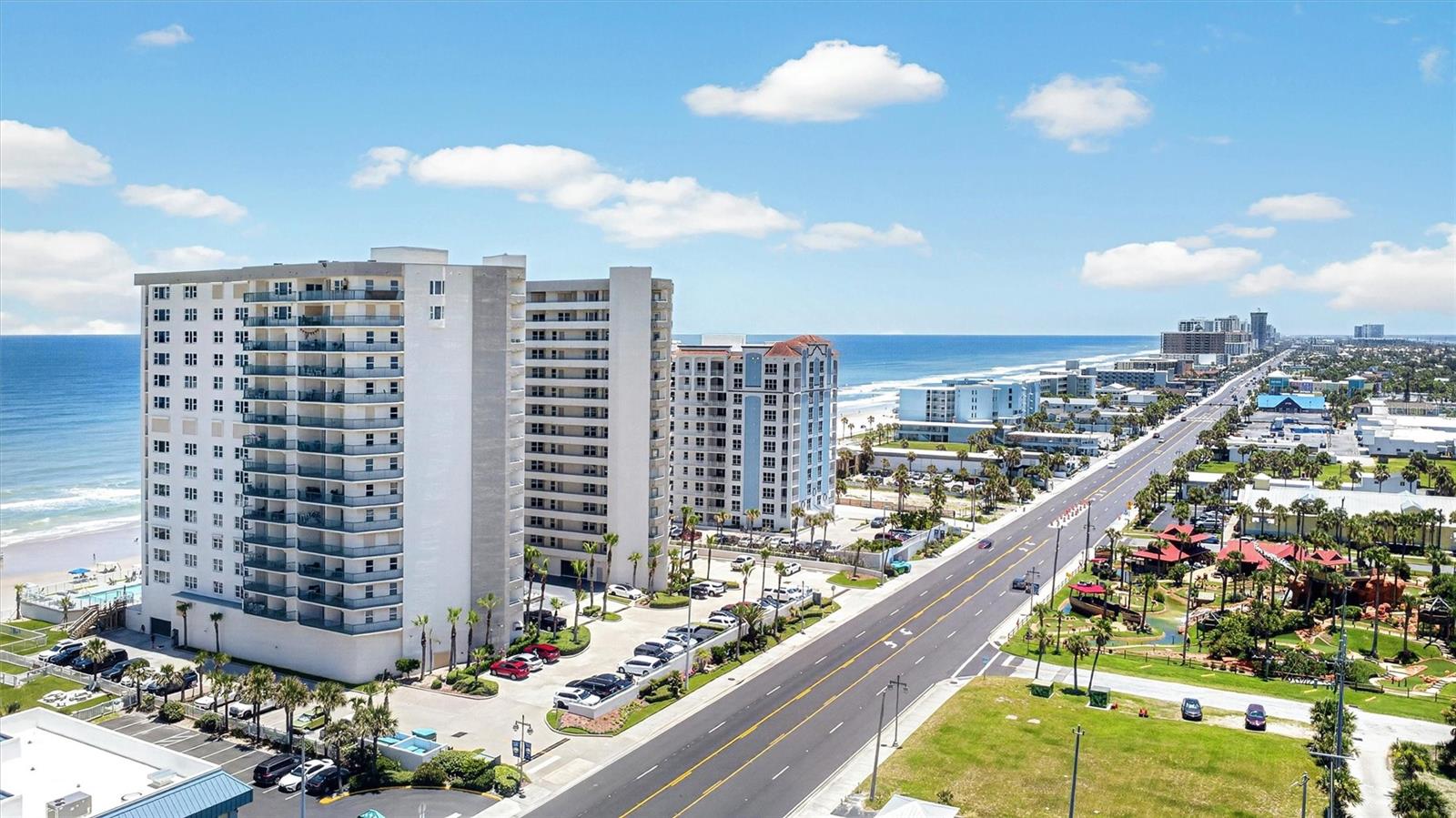 TOWERS GRANDE - Residential