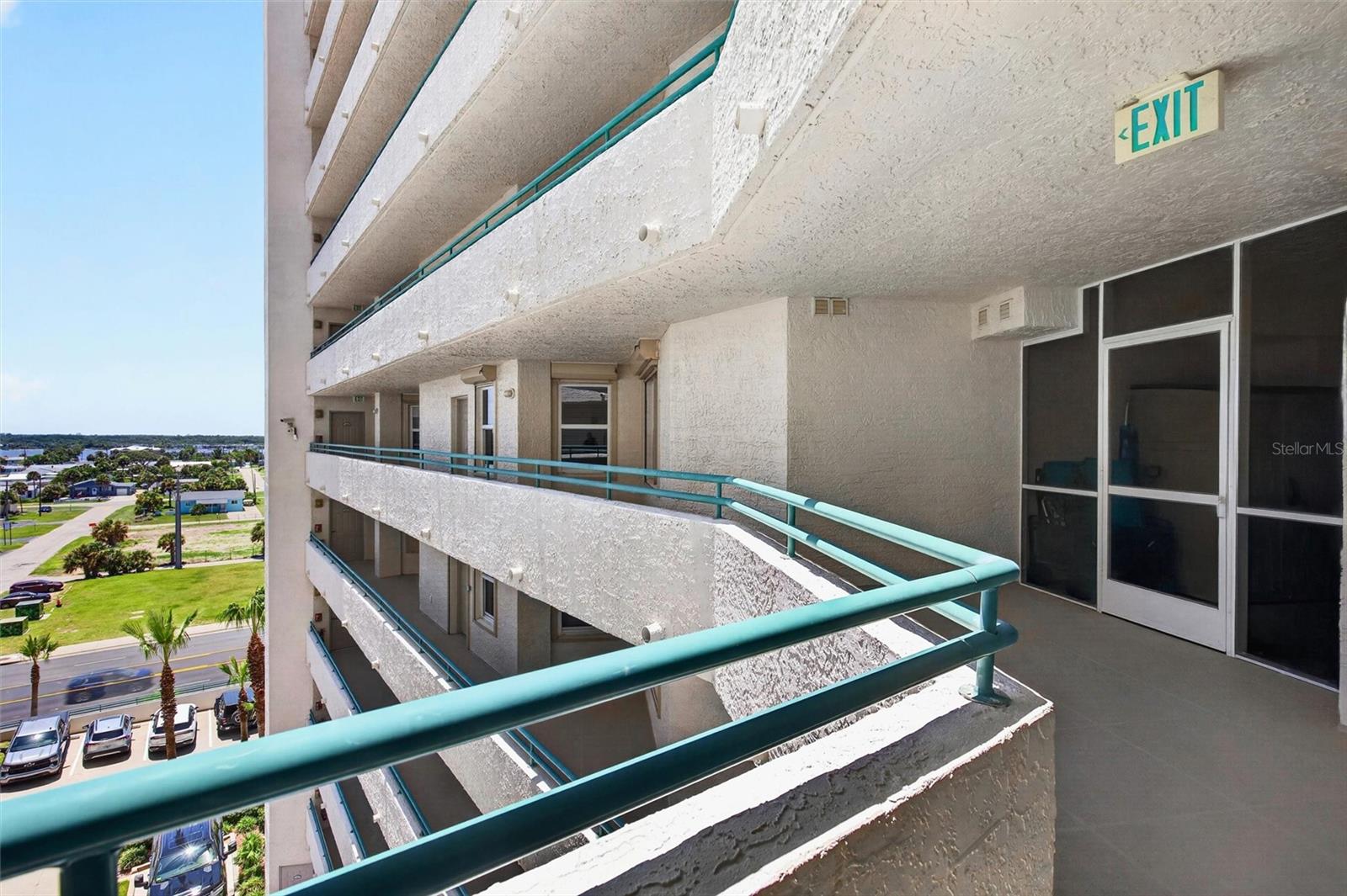 TOWERS GRANDE - Residential