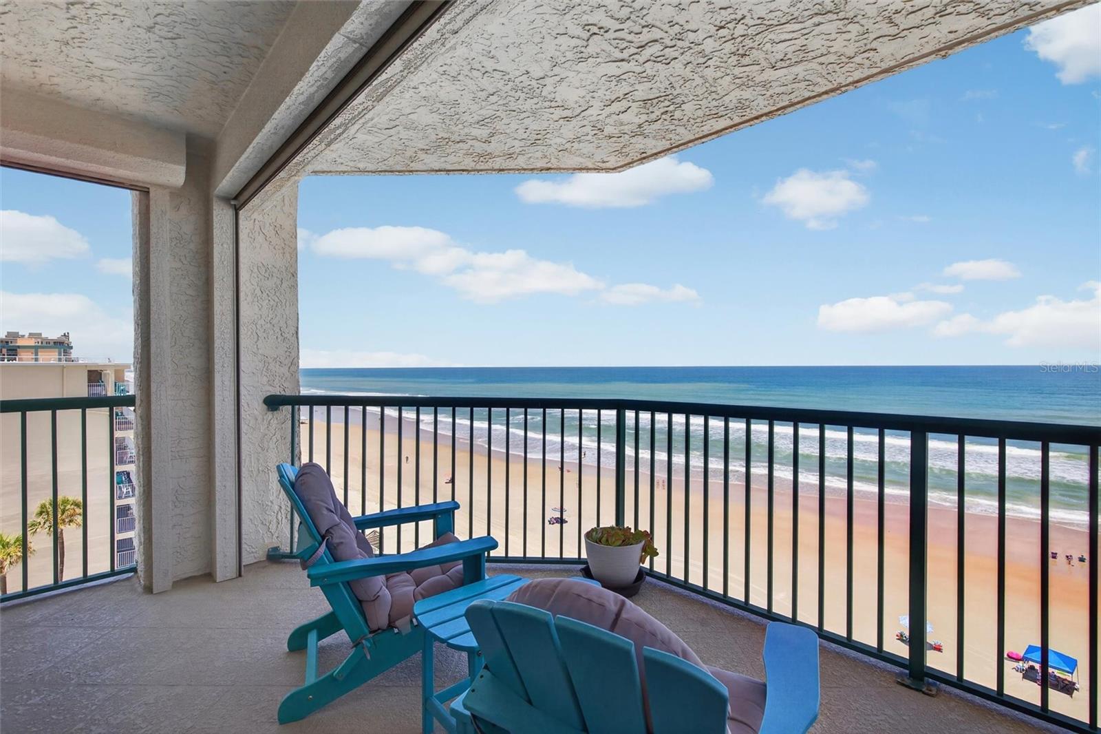 TOWERS GRANDE - Residential