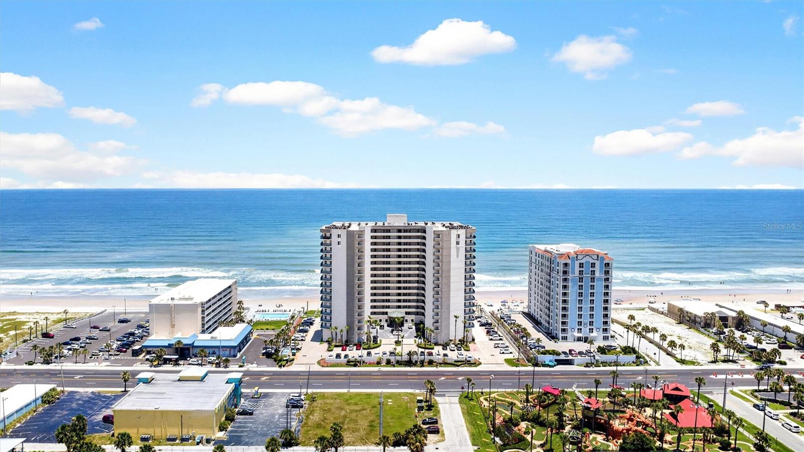 TOWERS GRANDE - Residential
