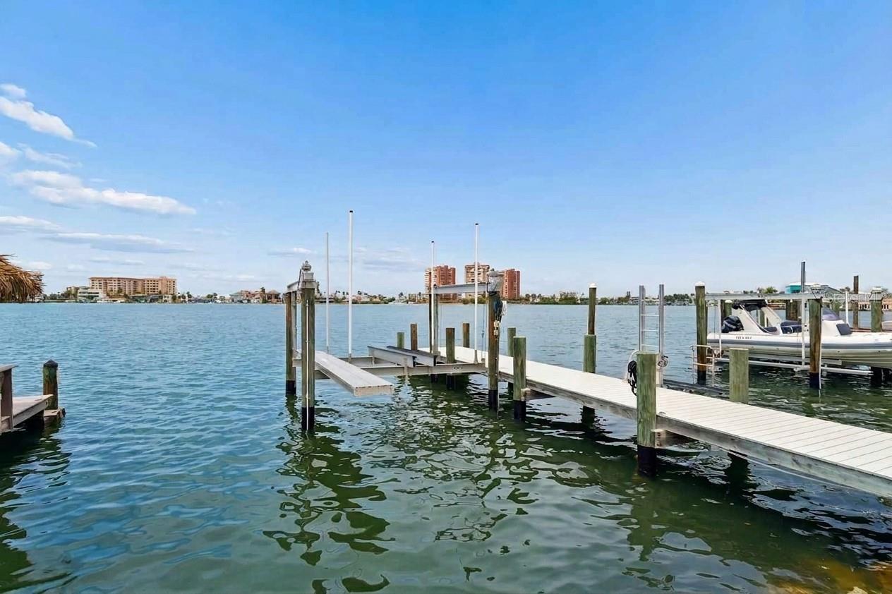 HARBOR SHORES 4TH ADD - Residential