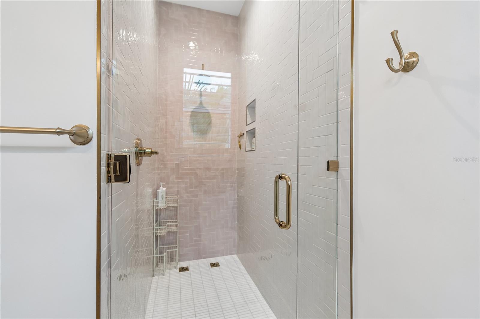 HARBOR SHORES 4TH ADD - Residential