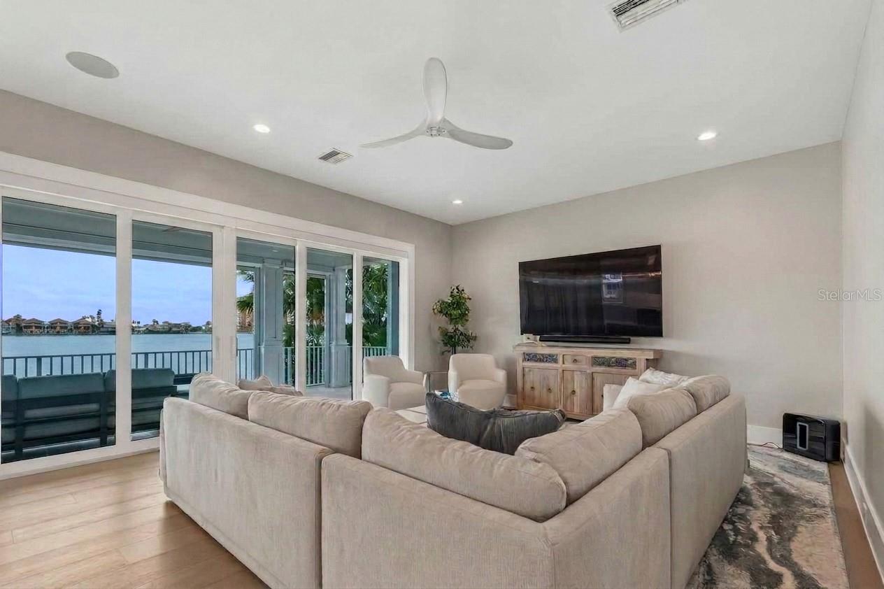 HARBOR SHORES 4TH ADD - Residential