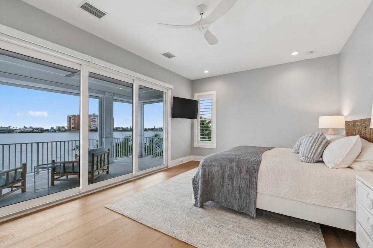 HARBOR SHORES 4TH ADD - Residential