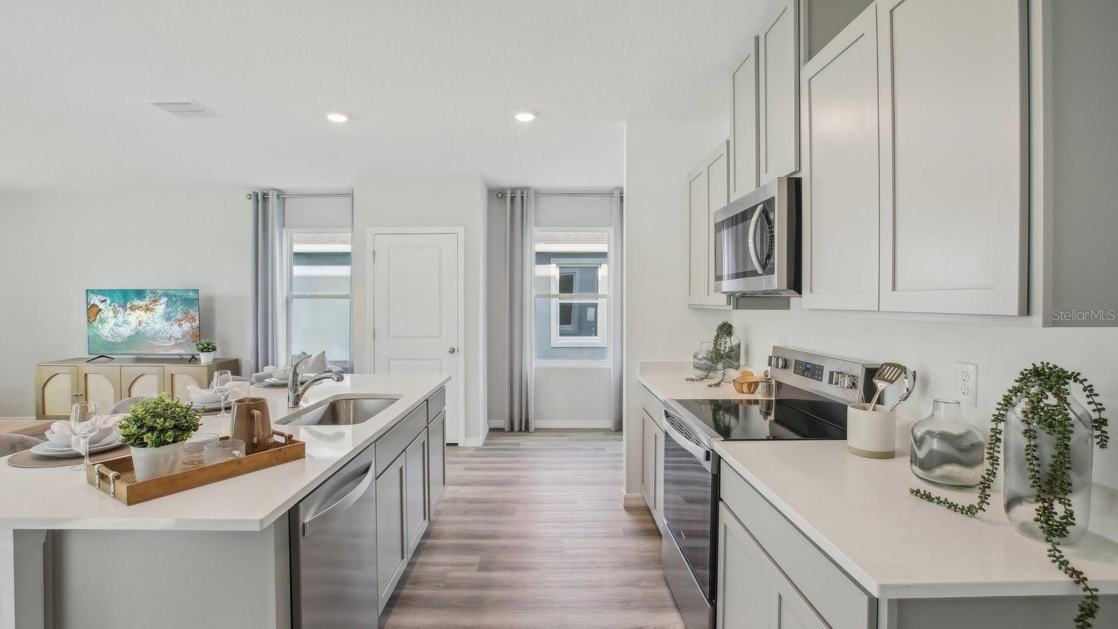 ZEPHYR LAKES - Residential
