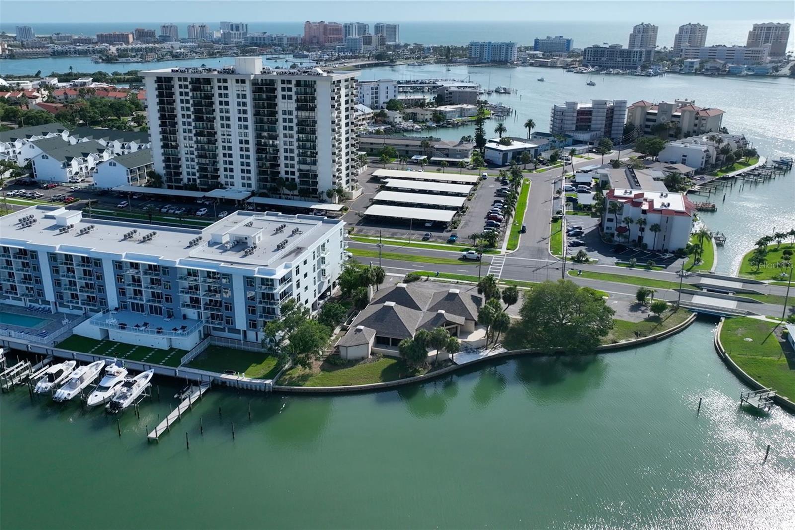 STARBOARD TOWER - Residential