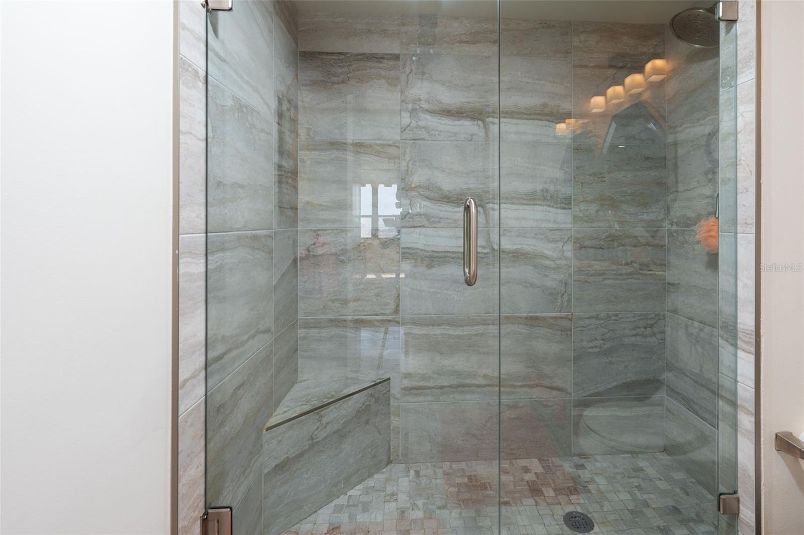 STARBOARD TOWER - Residential