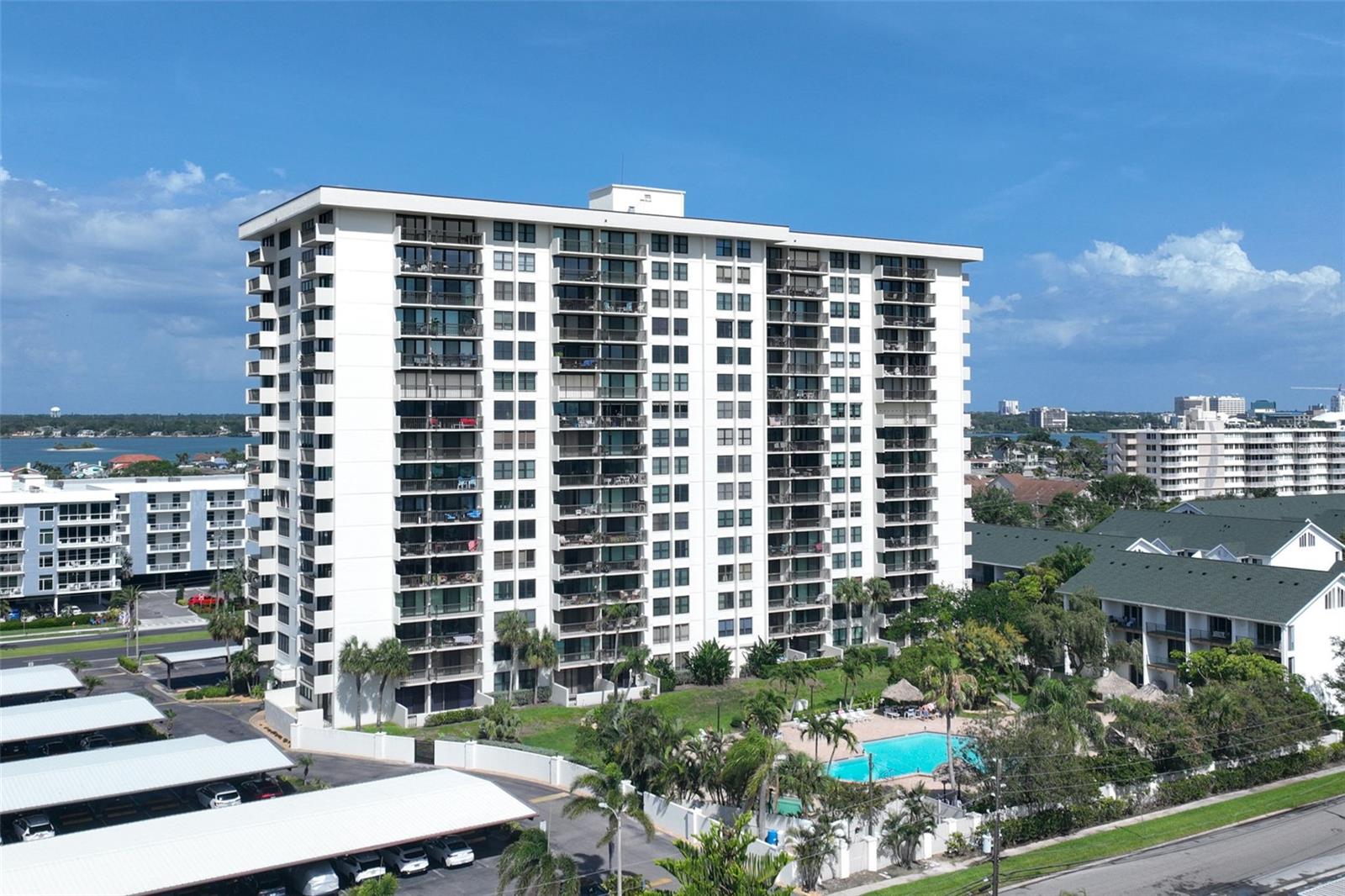 STARBOARD TOWER - Residential