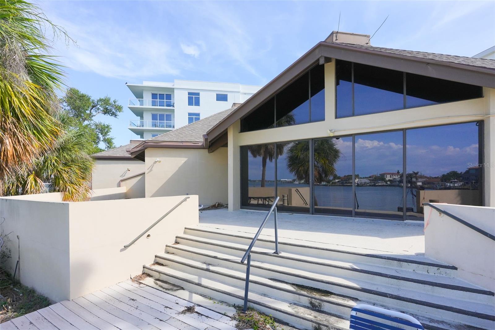 STARBOARD TOWER - Residential