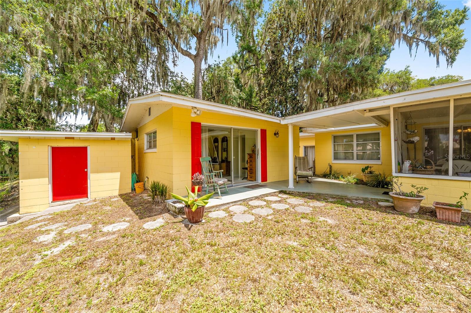 TRACYS POINT 2ND ADD - Residential