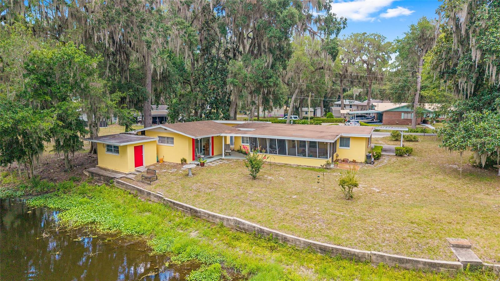 TRACYS POINT 2ND ADD - Residential
