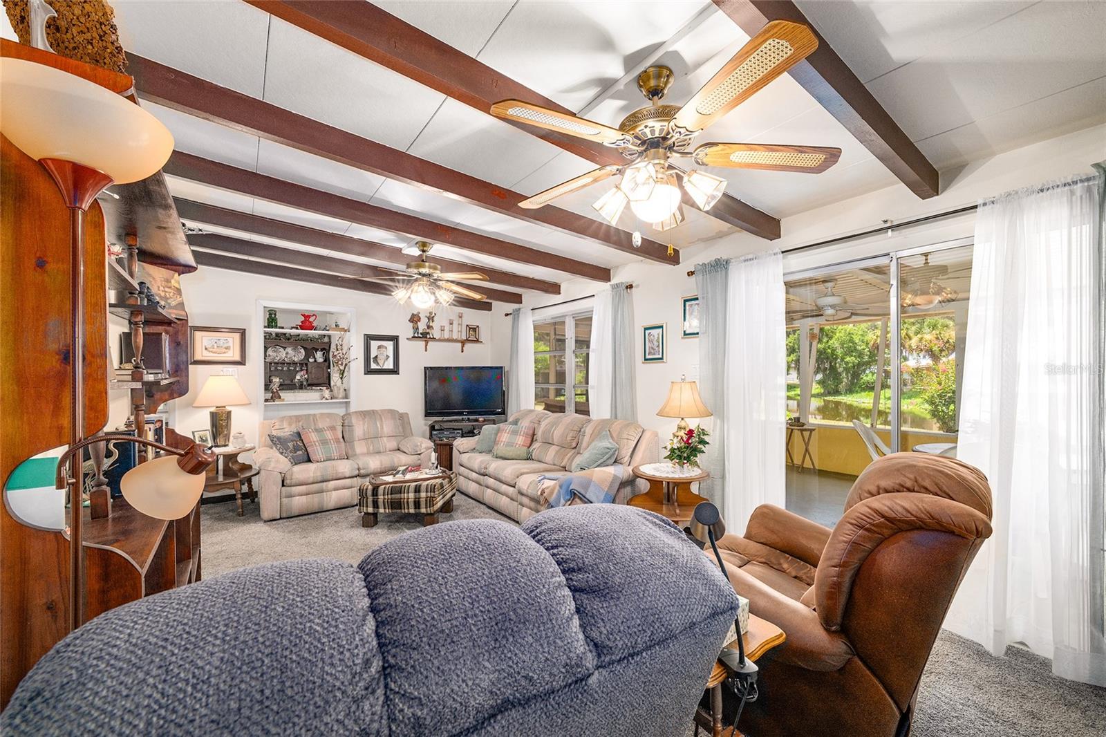 TRACYS POINT 2ND ADD - Residential